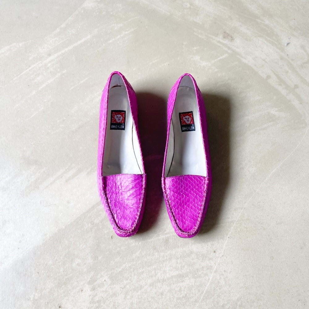 Hot pink Anne Klein loafers. Leather snakeskin.